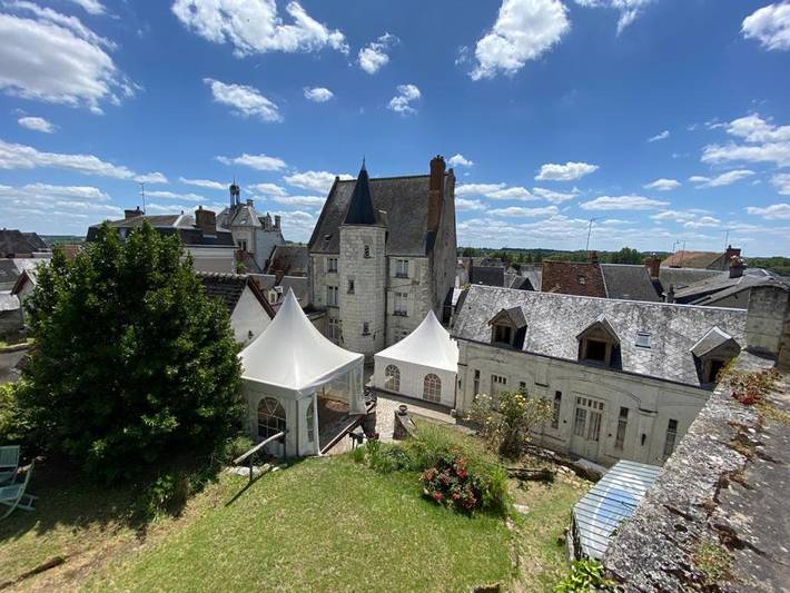 Maison d’hôte pour 45 personnes, avec piscine ainsi que jardin et vue