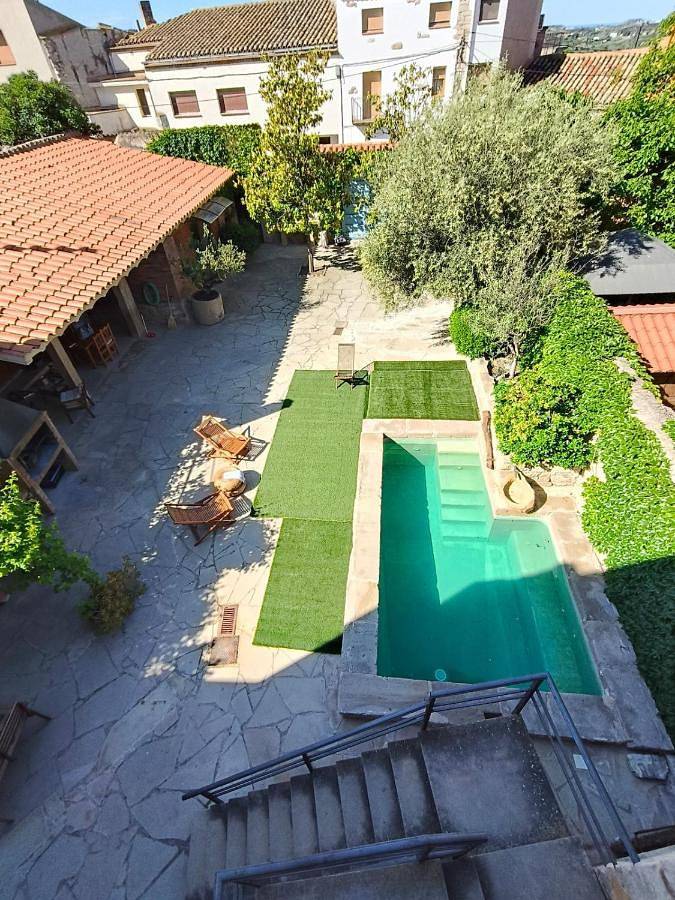 Casa de vacaciones para 20 personas, con piscina además de jardín y vistas en Urgel - 2