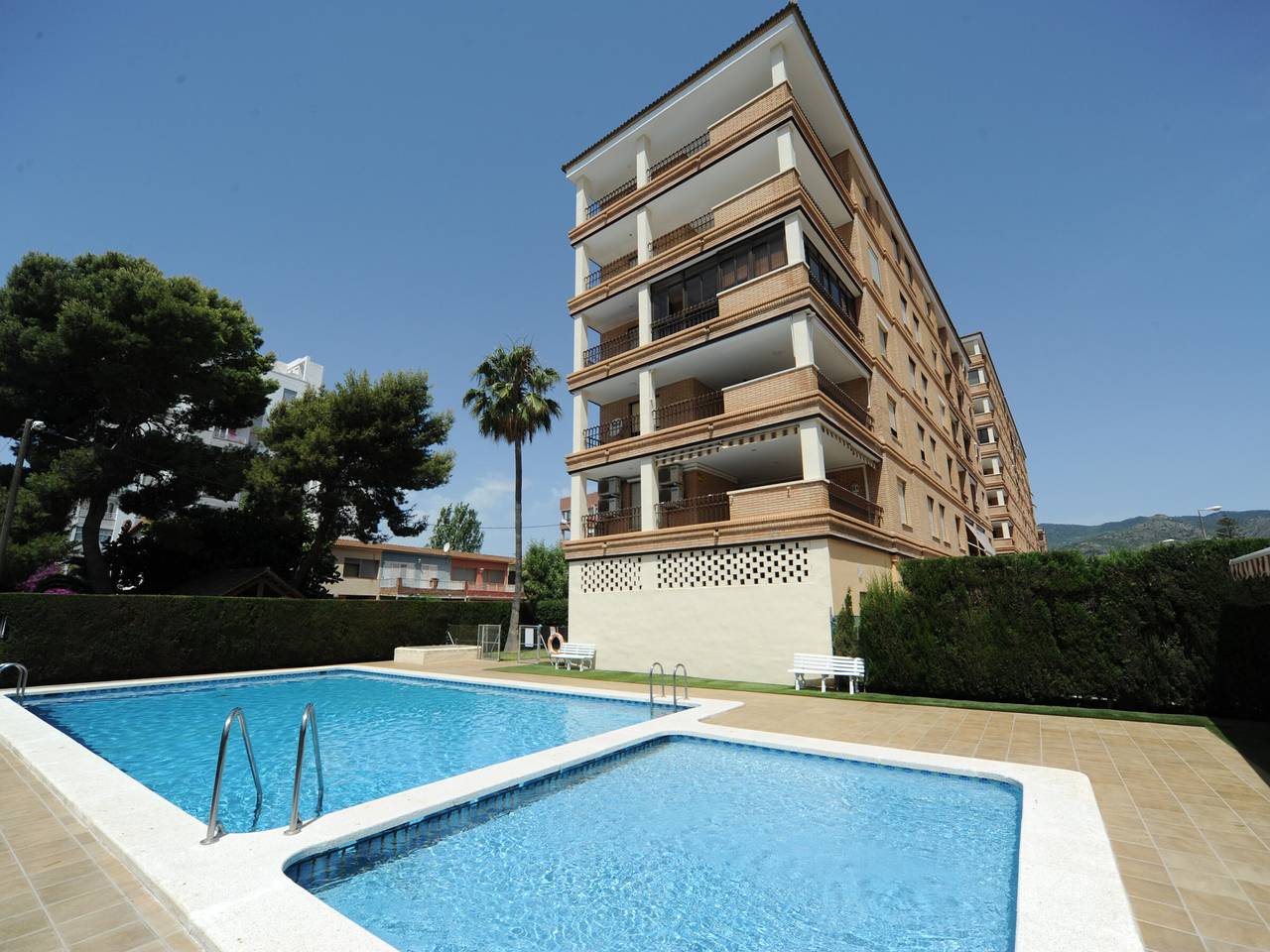 Apartamento entero, Apartamento en Benicàssim con piscina y parking, 6 personas in Benicasim, Costa del Azahar