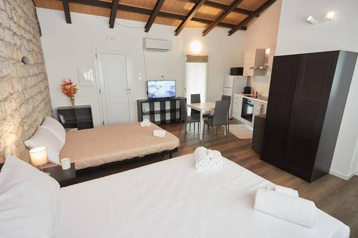 Gîte pour 4 personnes, avec terrasse, animaux acceptés à Fontanafredda - 4