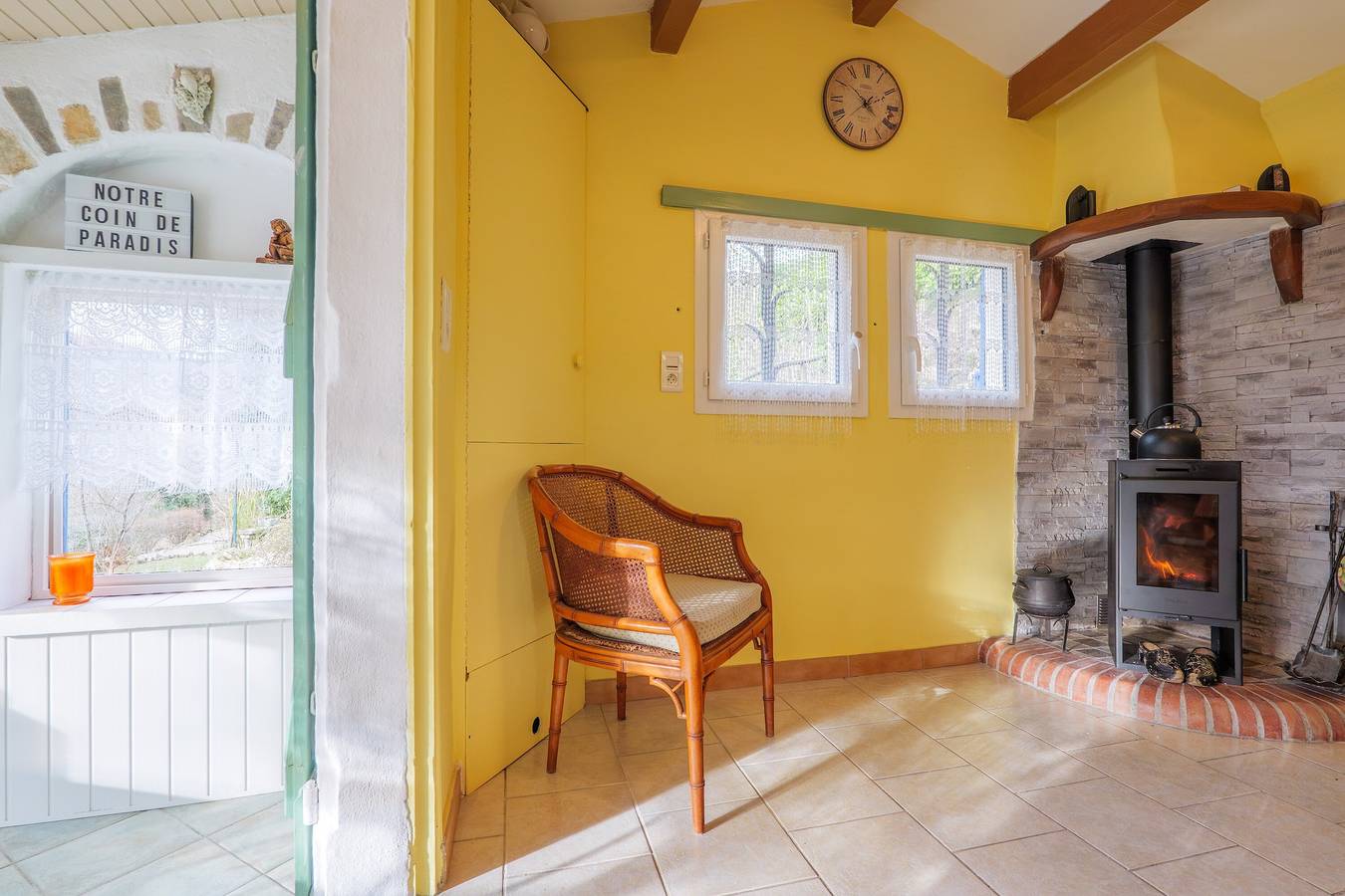 Gîte Lagachon: Bergblick, private Terrasse und Garten in Saint-Étienne-de-Boulogne, Parc naturel régional des Monts d'Ardèche