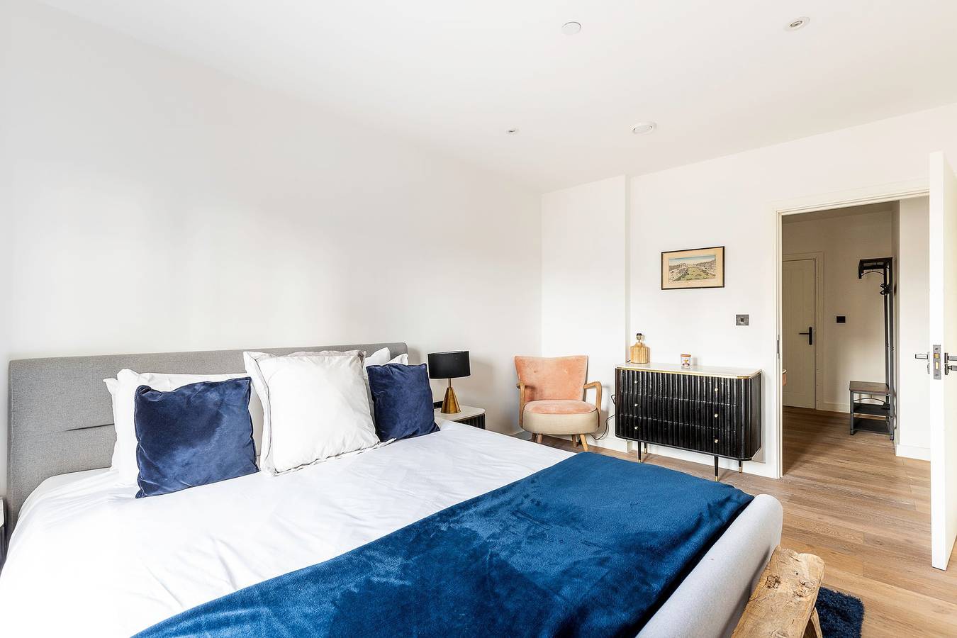 Entire apartment, City View Spacious 2 Bedroom Penthouse in Tower Hamlets, London