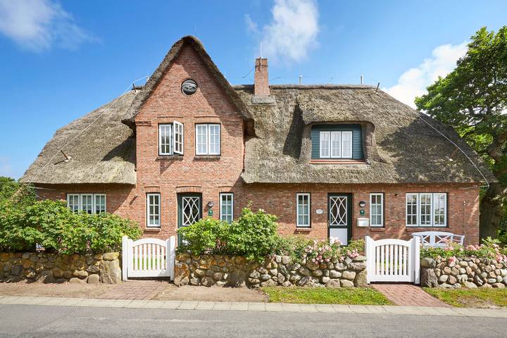 Ferienhaus für 5 Personen, mit Sauna und Terrasse sowie Garten in Utersum