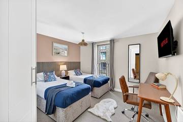 Apartment for 6 People in Milton Keynes, South East England, Photo 2