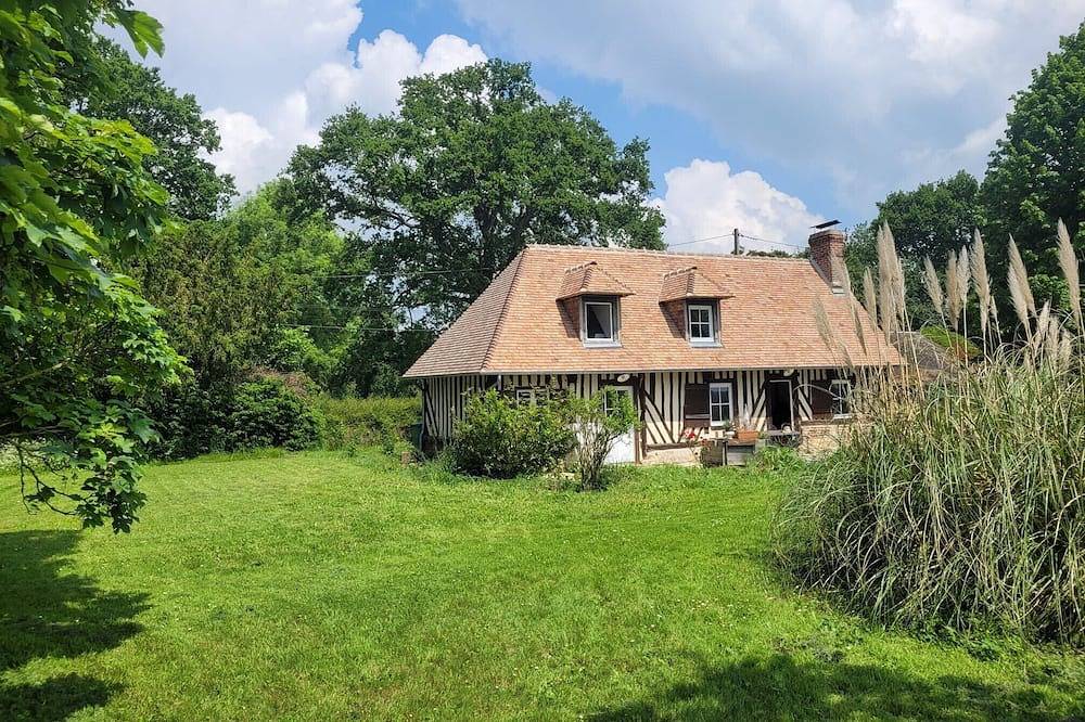 Maison normande au calme dans le Pays d'Auge in Hotot-en-Auge, Région de Lisieux