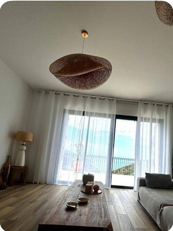 Location de vacances pour 3 personnes, avec terrasse et vue à Barrettali - 2