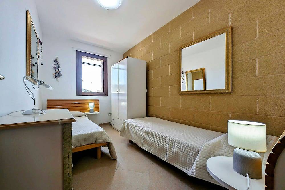 Oikia Holidays Santa Cesarea Terme Casa Rosa in Santa Cesarea Terme, Lecce Province