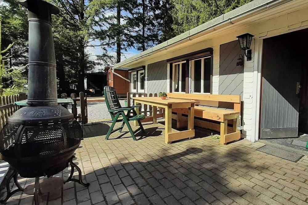 Uriges Ferienhaus am Rennsteig - Sauna & Kamin! Mit Thüringer Waldcard All Incl. in Frauenwald, Rennsteig