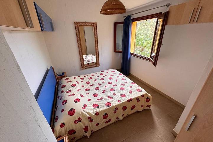 Village vacances pour 6 personnes, avec Jacuzzi ainsi que Jardin et Piscine en Sardaigne - 2