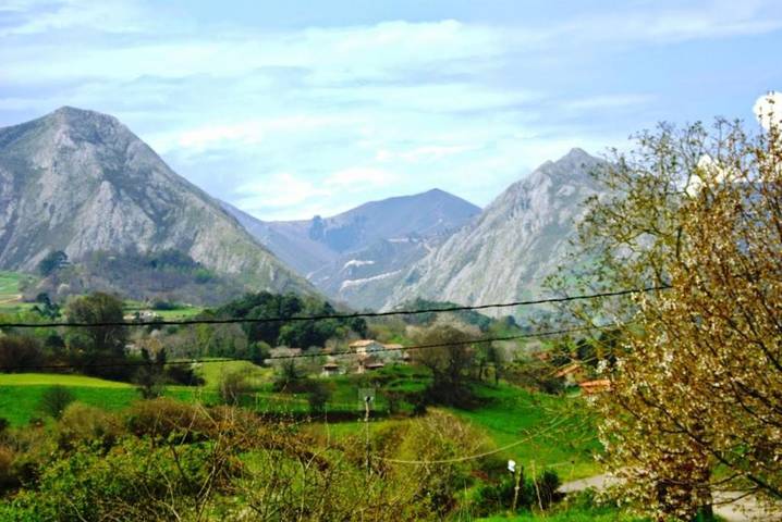 Casa de vacaciones para 10 personas, con balcón y vistas en Llanes - 2