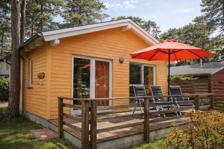 Ferienhaus für 4 Personen, mit Terrasse und Seeblick in Schwielochsee