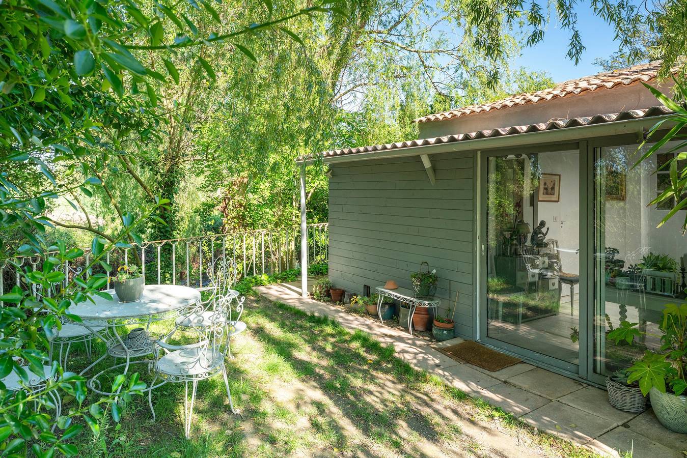 Ferienhaus 'En Bord De Sorgue' mit privatem Pool, privater Terrasse und Wi-Fi in Châteauneuf-de-Gadagne, Vaucluse