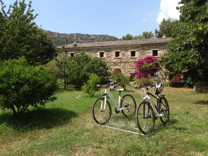 Location de vacances pour 3 personnes, avec jardin ainsi que piscine et vue, animaux acceptés à Patrimonio - 4