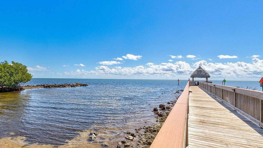 Ganze Wohnung, Relaxed Boho Vibes & Views [ Ocean Pointe 2315] in Tavernier, Monroe County