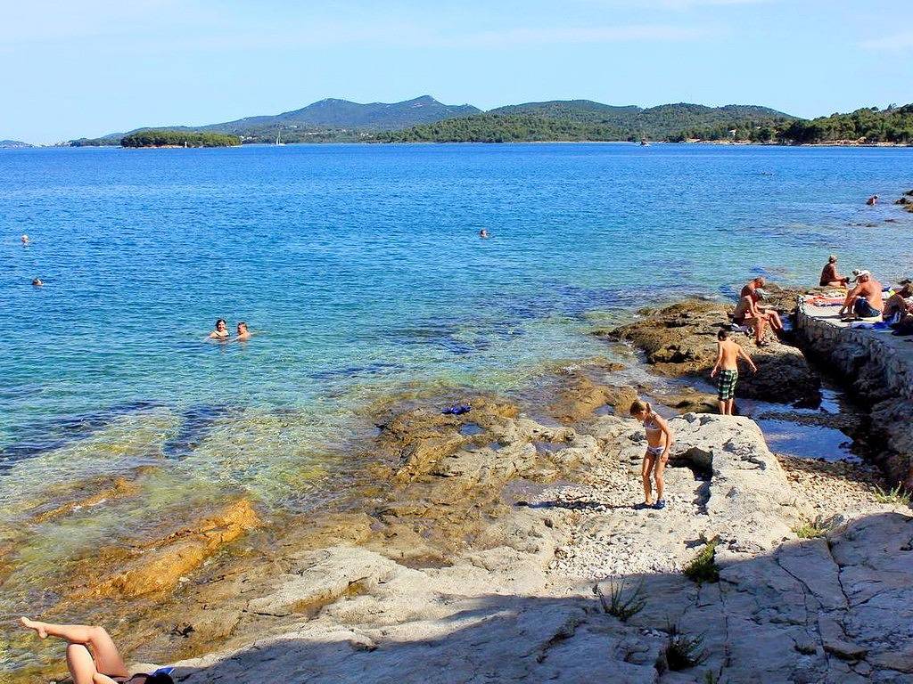 Ganze Wohnung, Apartman s terasom in Kukljica, Insel Ugljan