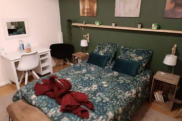 Location de vacances pour 12 personnes, avec jacuzzi et jardin à Ruaudin