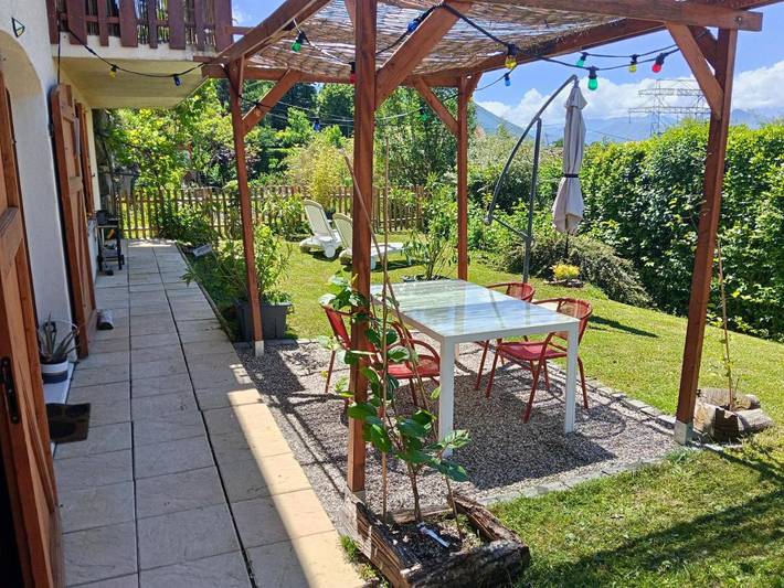 Gîte pour 6 personnes, avec jardin et vue à Jarrie - 3