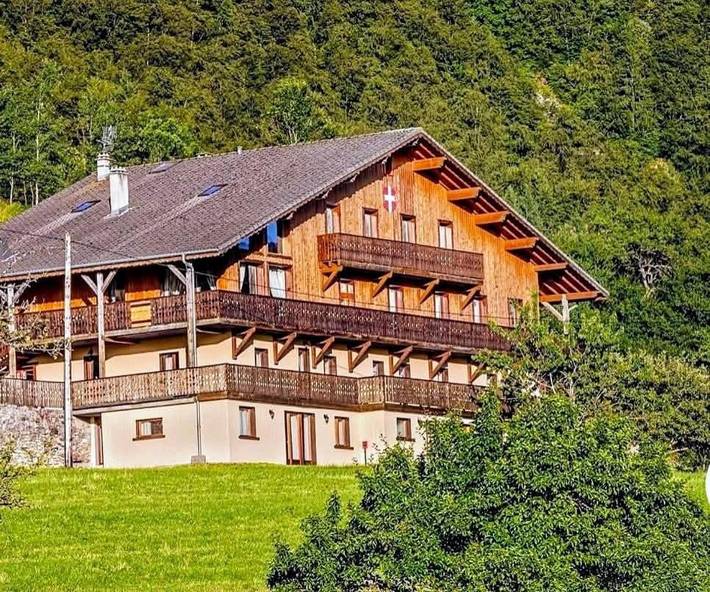 Maison d’hôte pour 2 personnes, avec jacuzzi et terrasse ainsi que sauna et jardin, animaux acceptés à Vacheresse - 2