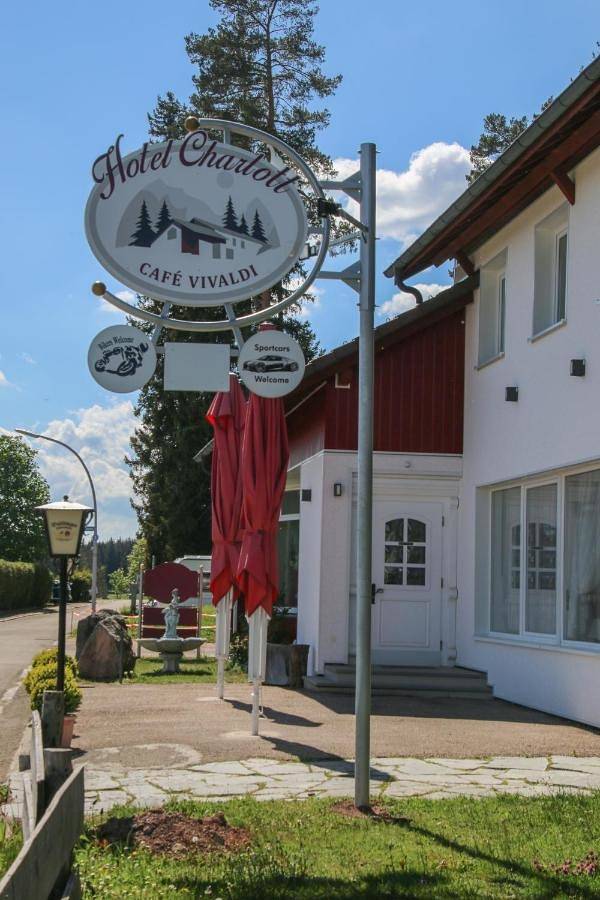 Hotel, mit Terrasse und Garten in Eisenbach - 4