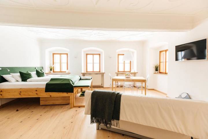 Ferienhaus für 4 Personen, mit Balkon und Whirlpool sowie Terrasse und Garten in Hallstatt - 4