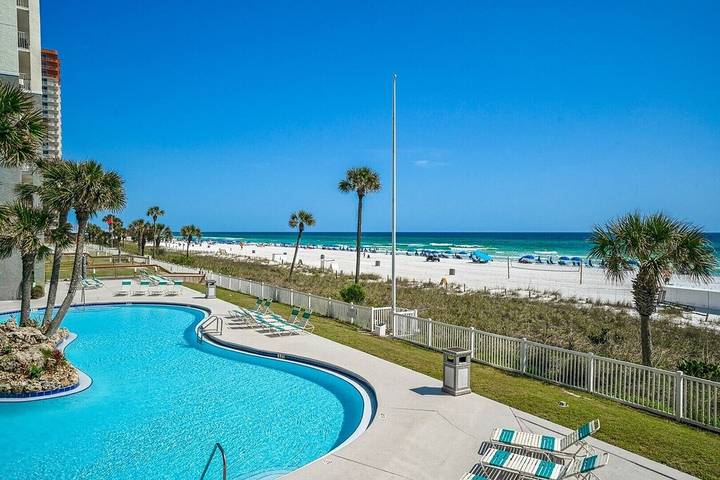 Vacation rental for 8 people, with balcony and hot tub as well as pool in Panama City (Florida)