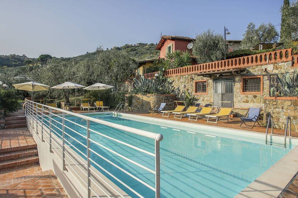 Ganze Wohnung, Schöne Wohnung für 3 Personen mit Pool,  W-Lan, Whirlpool, Tv, Innenhof und Haustiere erlaubt in Pieve a Nievole, Pistoia Provinz