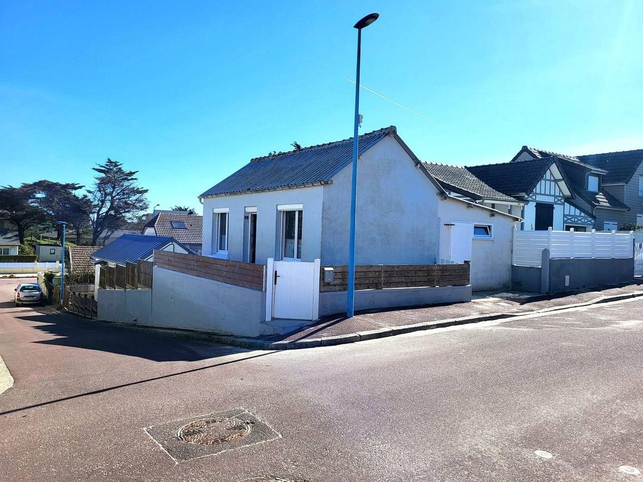Casa vacacional 'Le Brijou' con terraza privada, Wi-Fi y aire acondicionado in Pirou, Coutances y alrededores