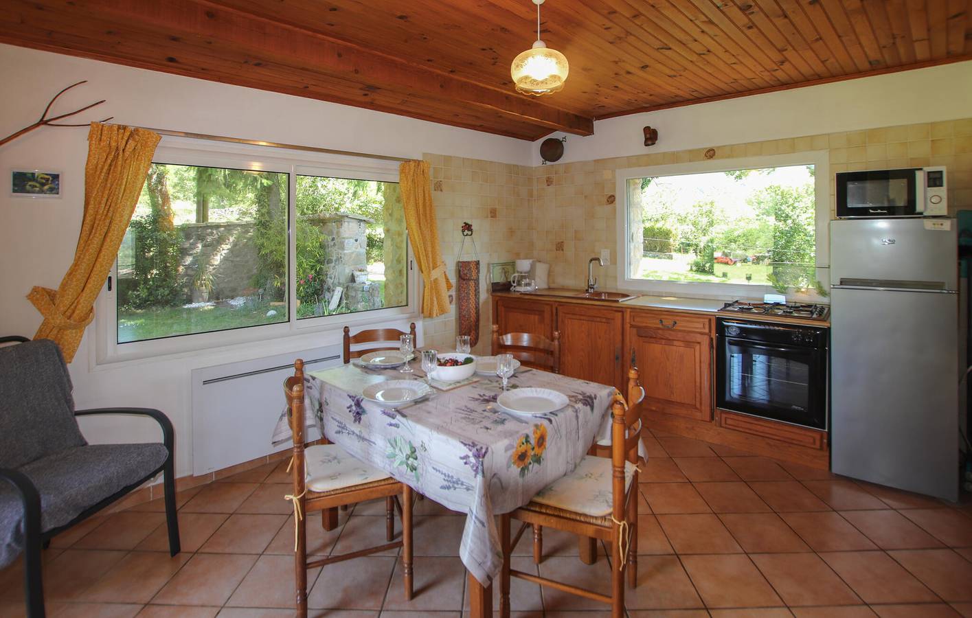 1km de Saint-Étienne : Appartement avec jardin, parking et WiFi in Saint-Étienne-de-Boulogne, Parc naturel régional des Monts d'Ardèche