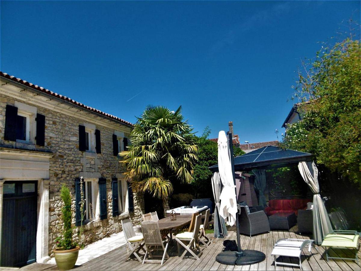 Four-Bedroom House in Saujon, Côte de Beauté