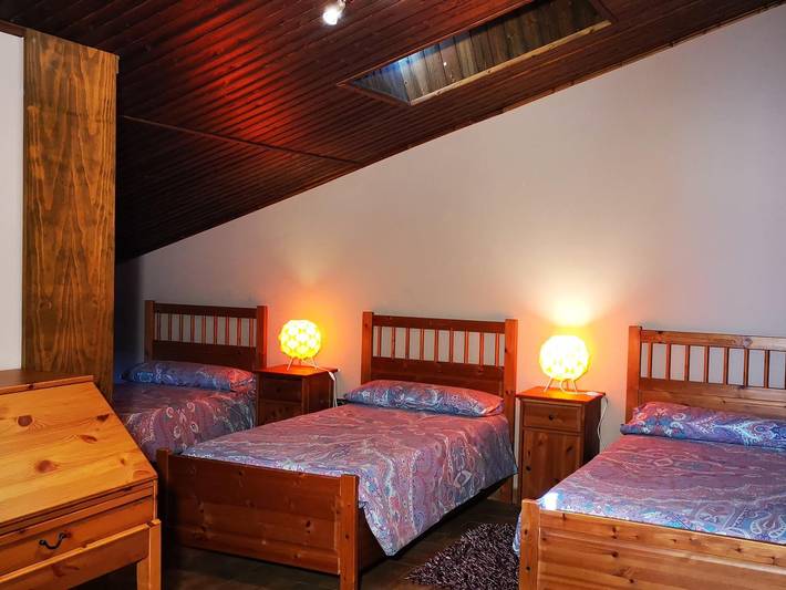 Casa rural para 13 personas, con jardín además de terraza y piscina, Se admiten mascotas en Castilla-La Mancha - 3