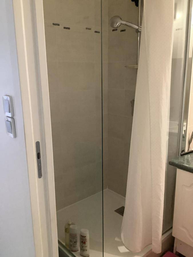 Appartement de vacances entier, Double Room with Balcony in Le Bouscat, Région de Bordeaux