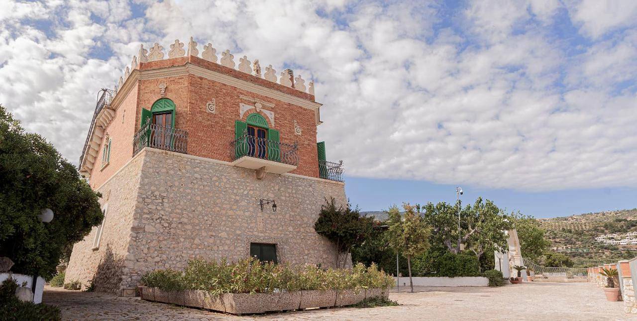 B & B Torre Saracena in Piana di Mattinata, Mattinata