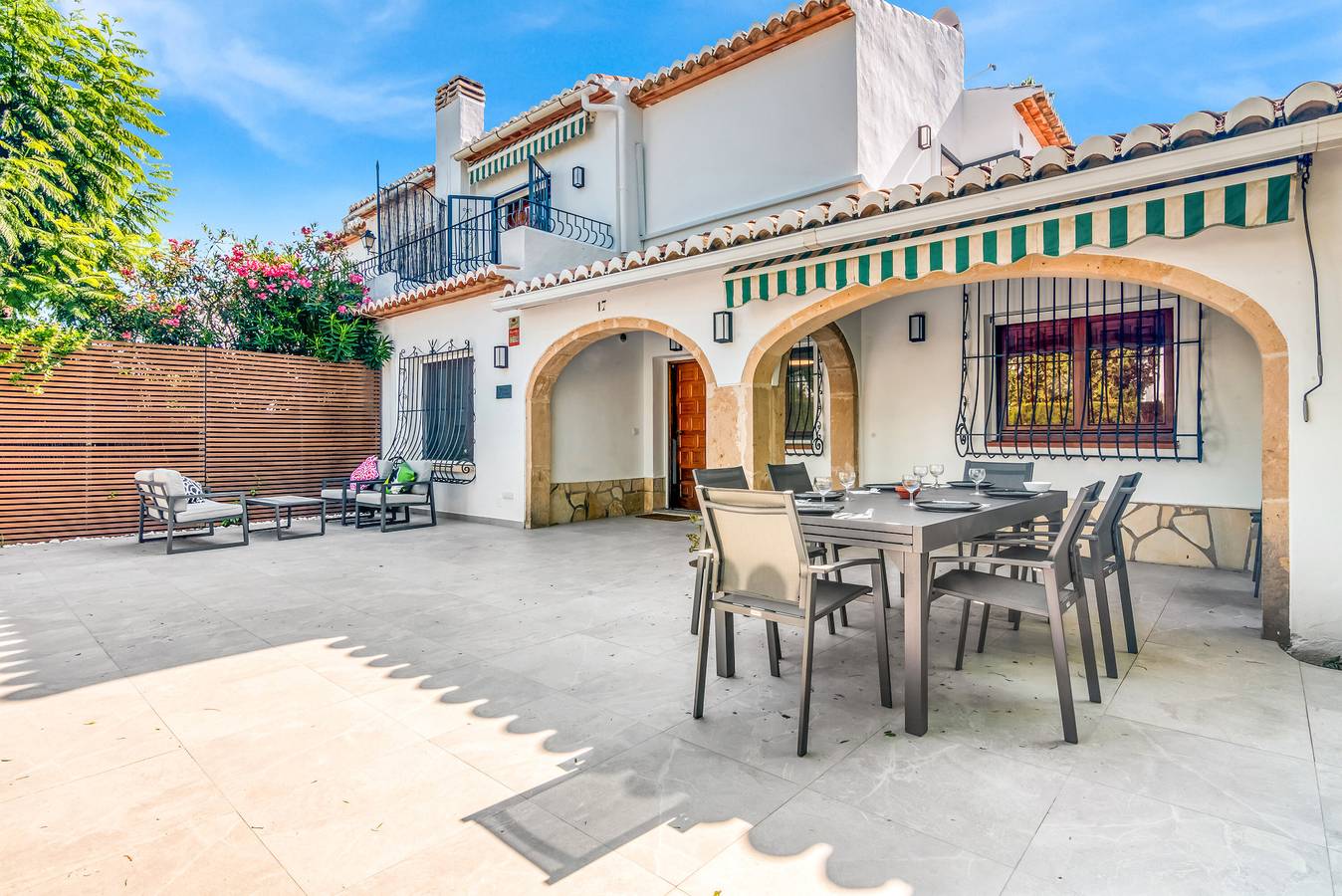 Ferienhaus 'Ortega' mit Gemeinschaftspool, Wlan und Klimaanlage in Toscamar, Jávea