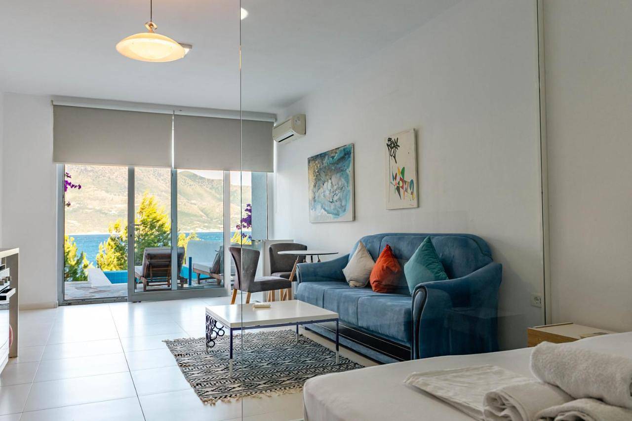 Stone Beach Residence in Himarë, Vlorë