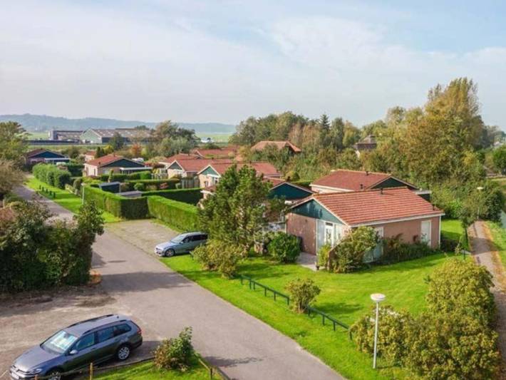 Location de vacances pour 6 personnes, avec jardin dans Warmenhuizen