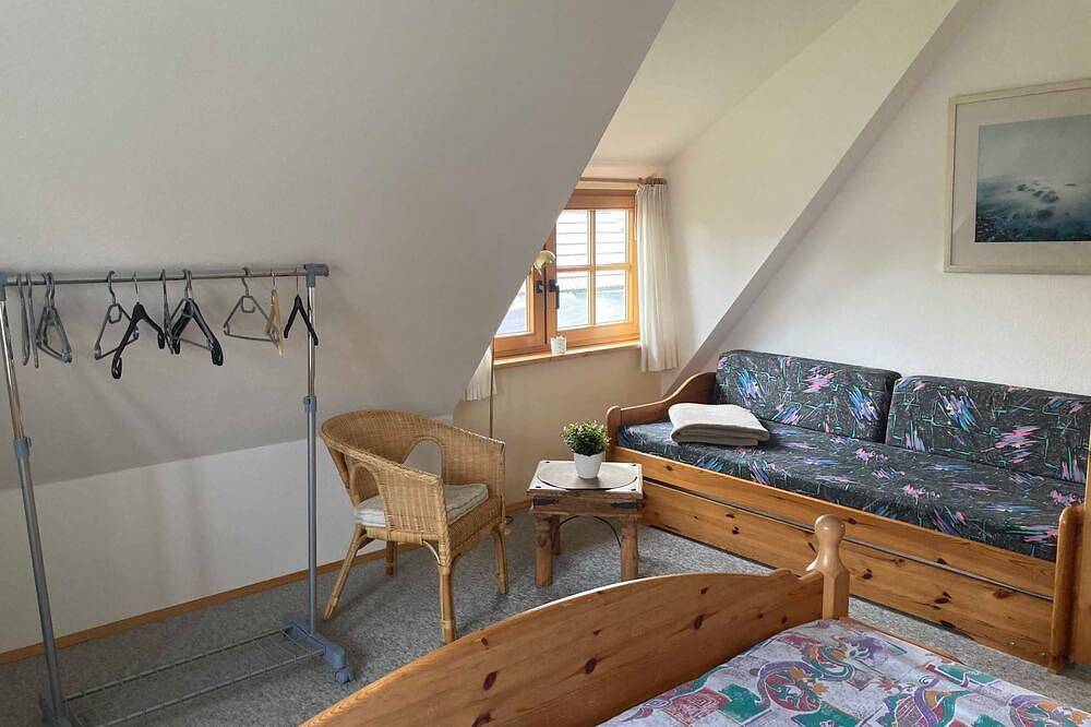 Ganze Wohnung, Ferienwohnung 1 ost - Ferienhaus Butje in Hiddensee, Ostseeinseln