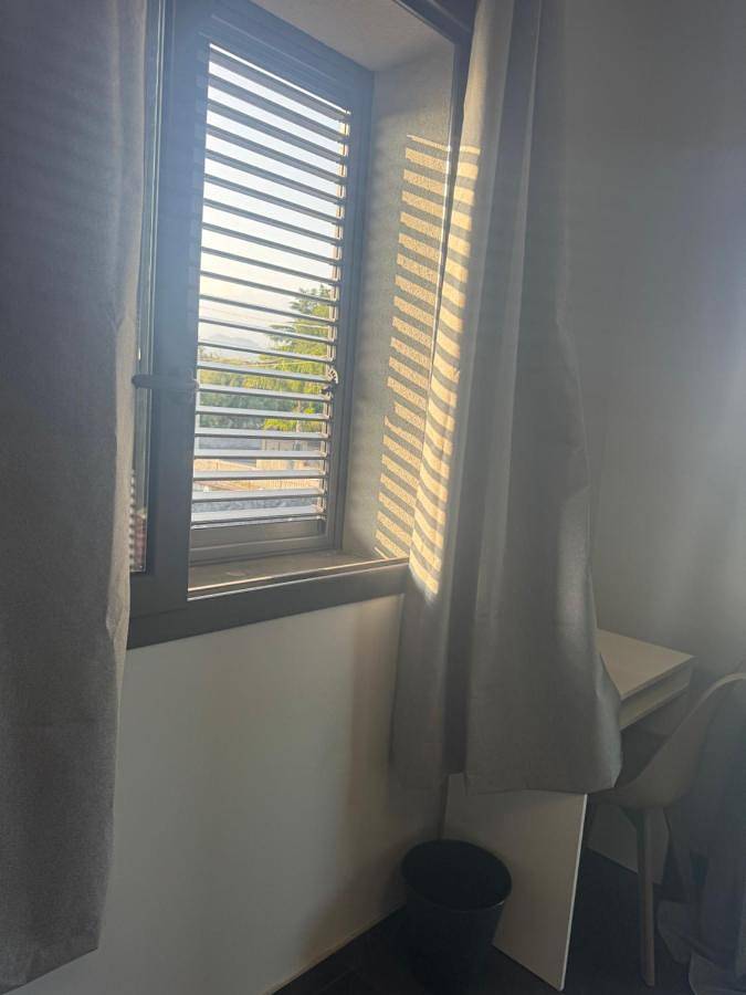 Single Room with Private Bathroom in Mascalucia, Etna