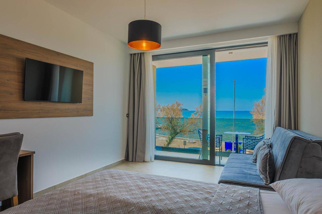 Maresole Beachfront Residence in Poreč, Materada