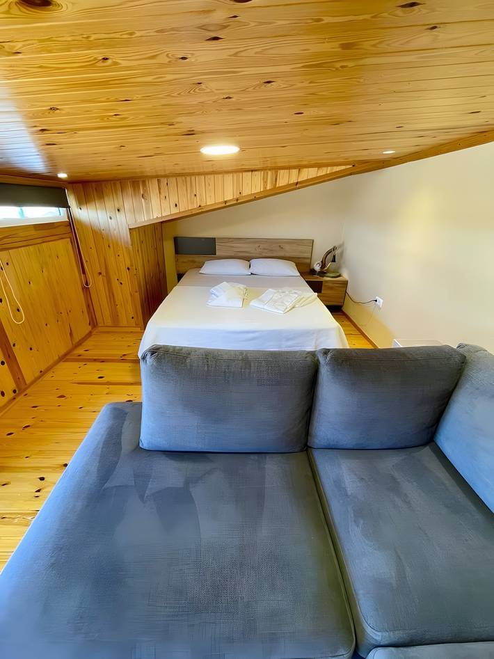 Villa Violetta: Casa de campo con vistas a la montaña, balcón privado y jardín in Eleftheroupoli, Kavala region