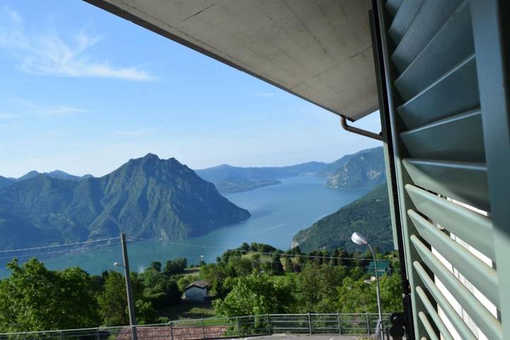 Appartamento vacanze per 3 persone, con panorama e terrazza nonché vista lago, con animali domestici - 1