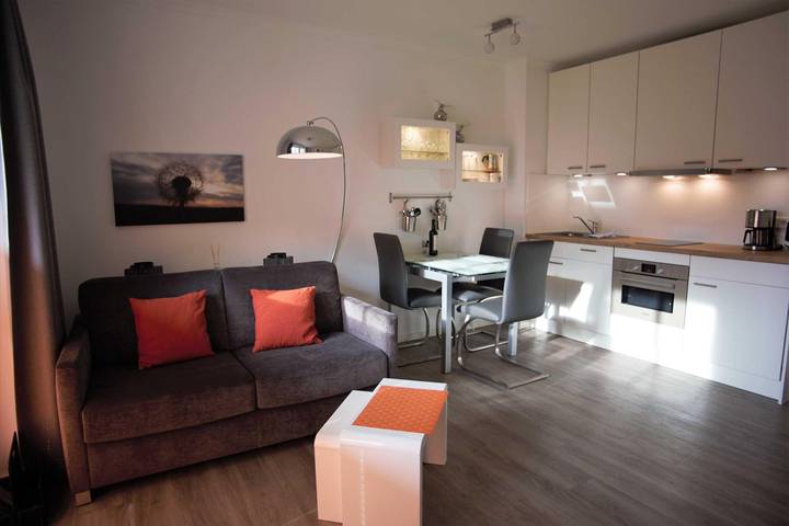 Ferienwohnung für 3 Personen, mit Terrasse und Garten