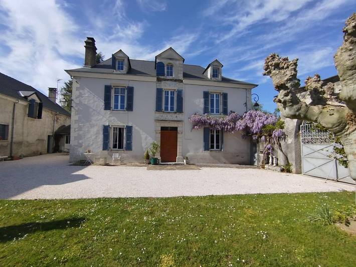 Chambre d’hôte pour 2 personnes, avec Terrasse et Jardin ainsi que Piscine et Vue