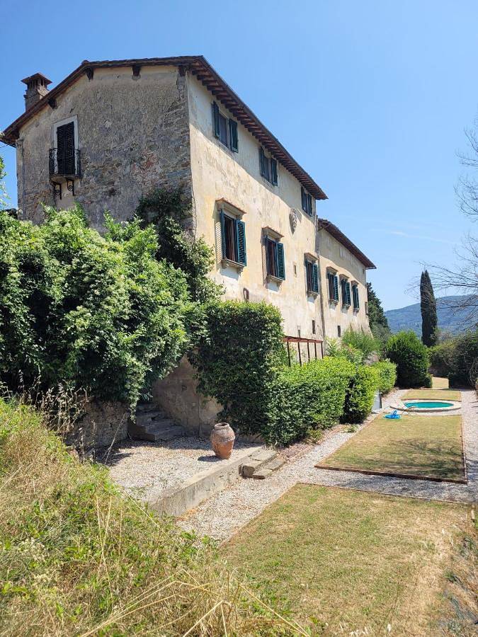 Villa pour 12 personnes, avec vue ainsi que piscine et jardin, adapté aux familles à Florence - 2