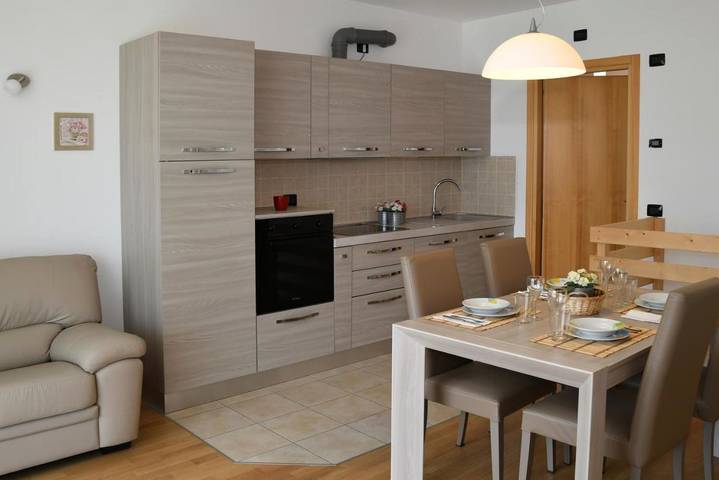 Gîte pour 6 personnes, avec vue sur le lac et jardin ainsi que piscine et vue, adapté aux familles dans Tremezzo - 4