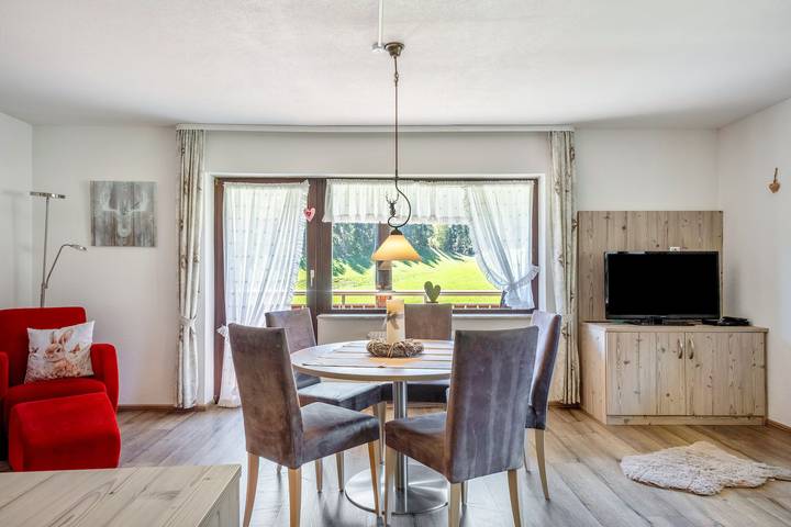 Ganze Wohnung, Ferienwohnung 'Lothar, 80qm' mit Gemeinschaftsgarten, Balkon und Wi-Fi in Furtwangen, Mittlerer Schwarzwald
