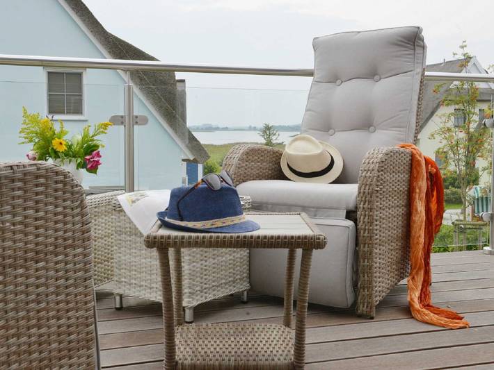 Ferienwohnung für 5 Personen, mit Balkon und Terrasse sowie Garten und Sauna in Juliusruh