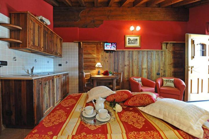 Location de vacances pour 2 personnes, avec Balcon et Terrasse ainsi que Jardin et Vue dans Antagnod - 4