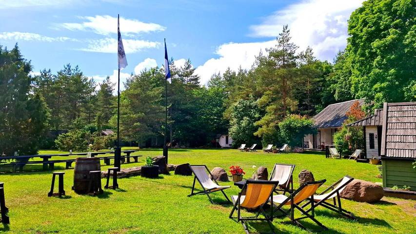 Camping für 7 Personen, mit Terrasse und Sauna sowie Ausblick und Garten in Saaremaa - 4