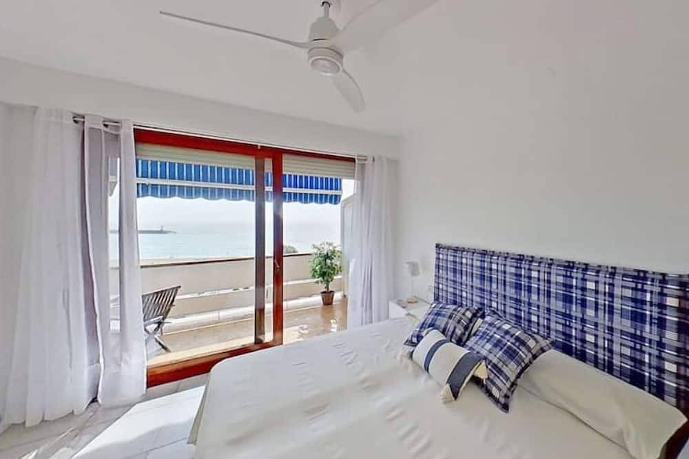 Entire apartment, Premium Habitat Del Far in Arenys de Mar, Costa del Maresme