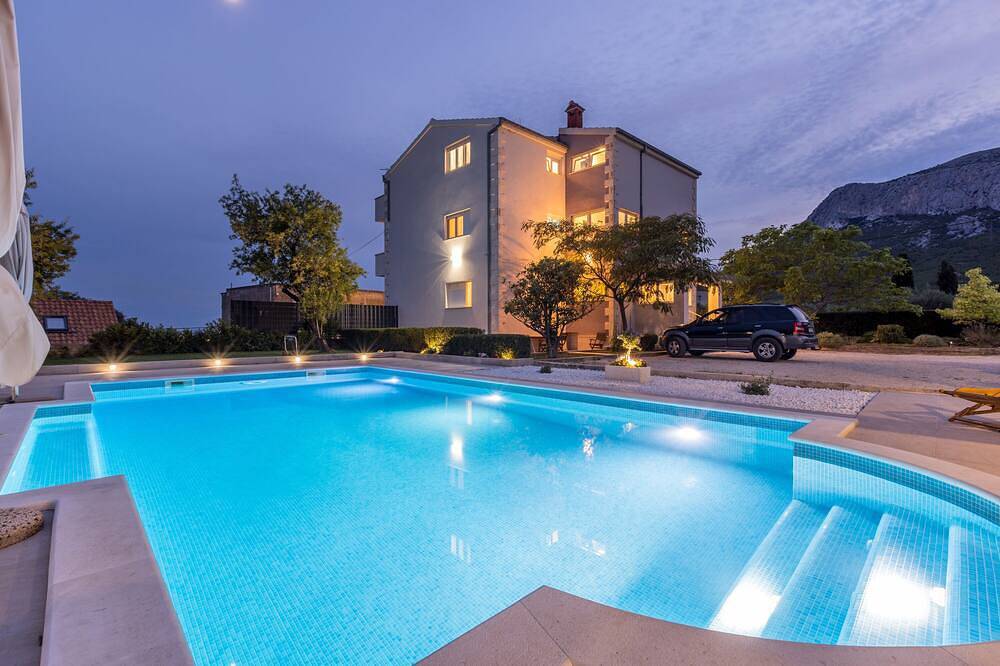 Villa Melki Save 20 percent on Split-villas com in Klis, Split-Dalmatia